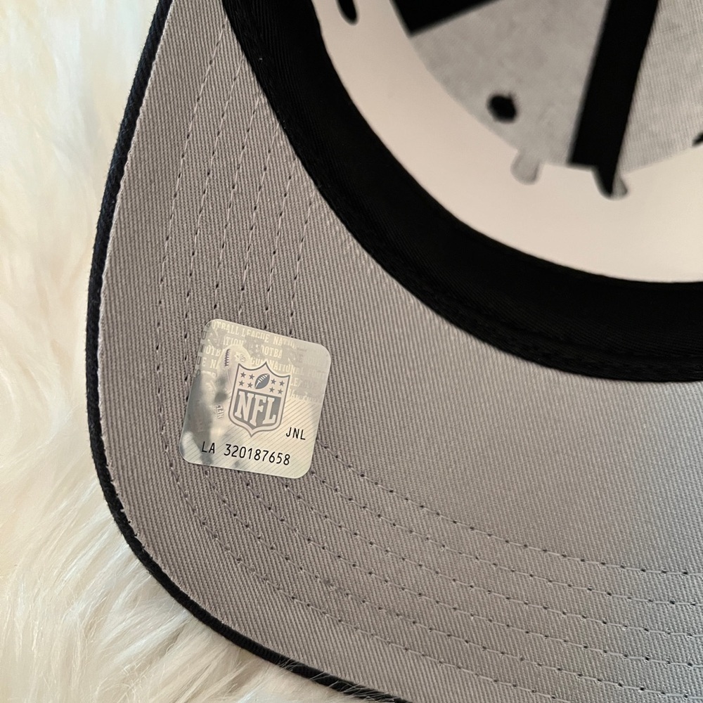 NFL Team Apparel Baltimore Ravens Black Cap, one size adjustable - Picture 6 of 8